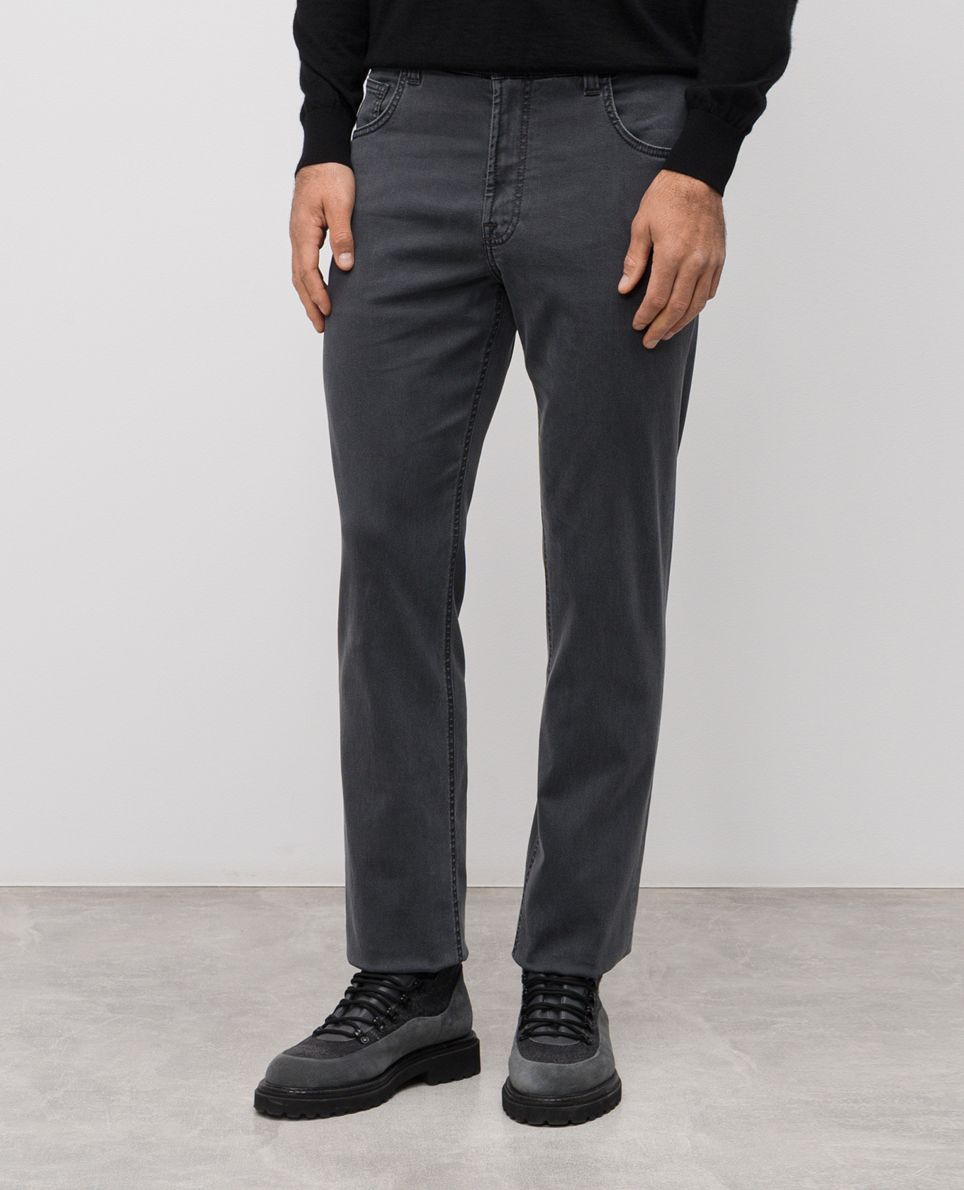 

Grey jeans with logo patch Stefano Ricci
