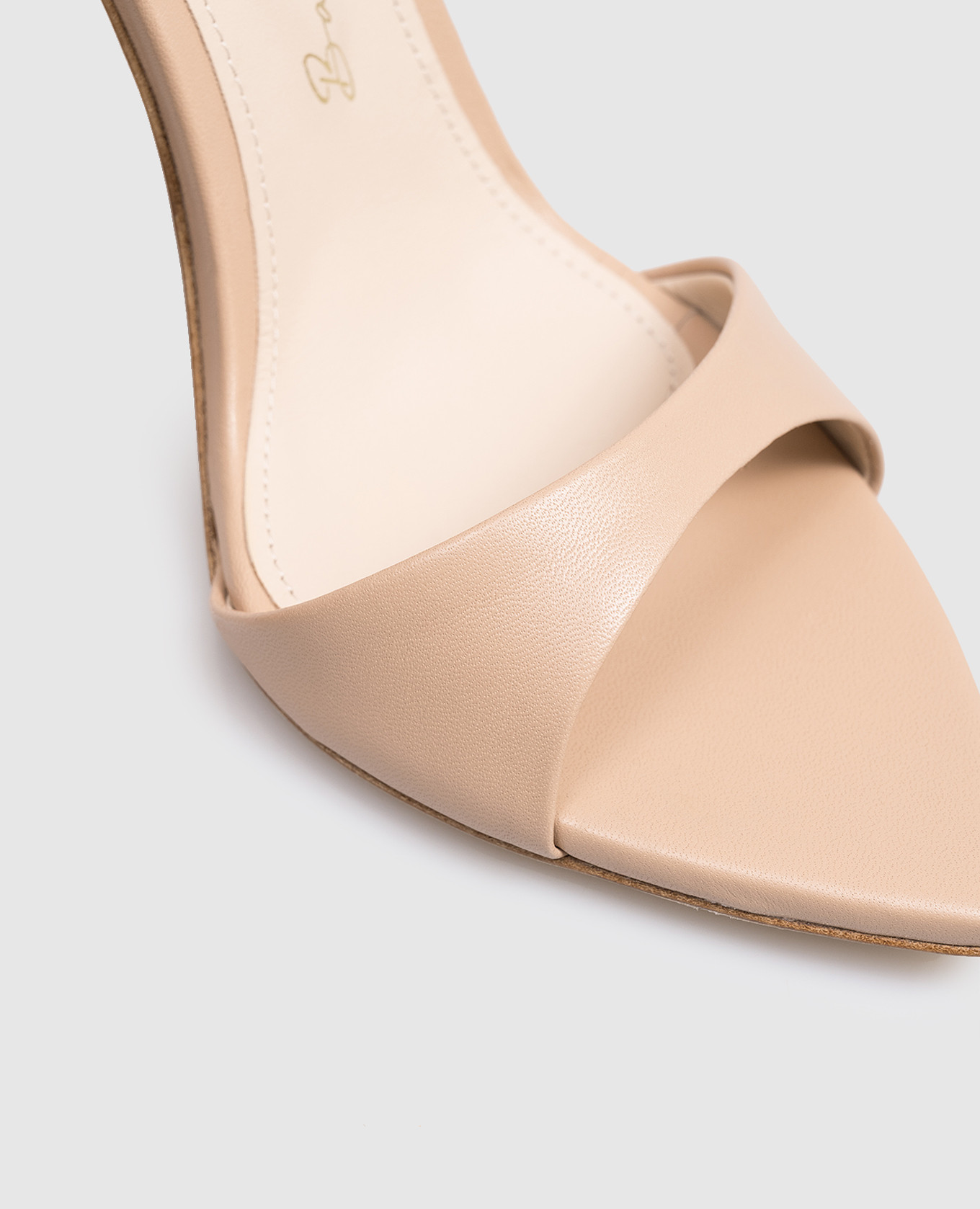 

Beige leather sandals Babe Pay Pls