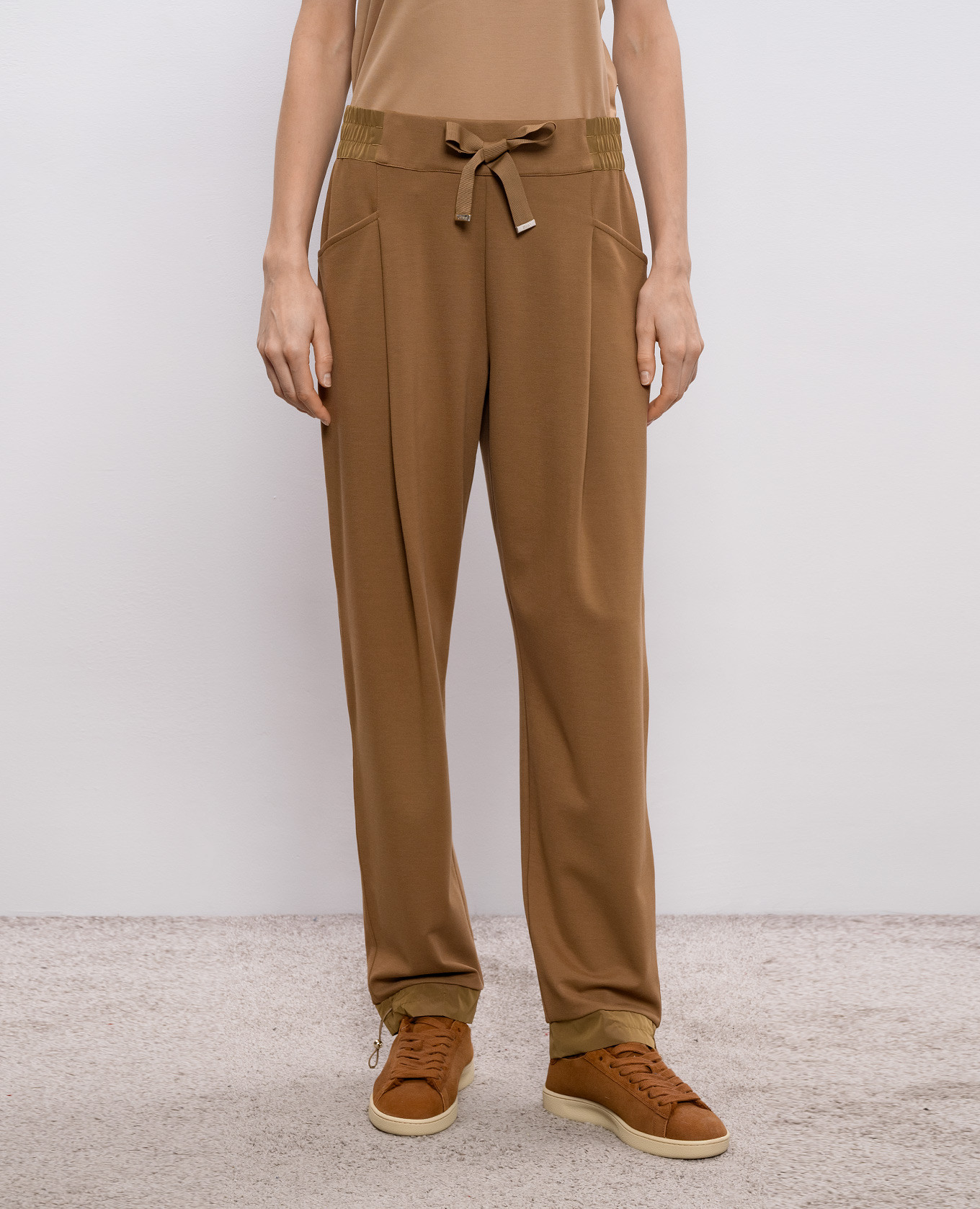 

Brown joggers Herno