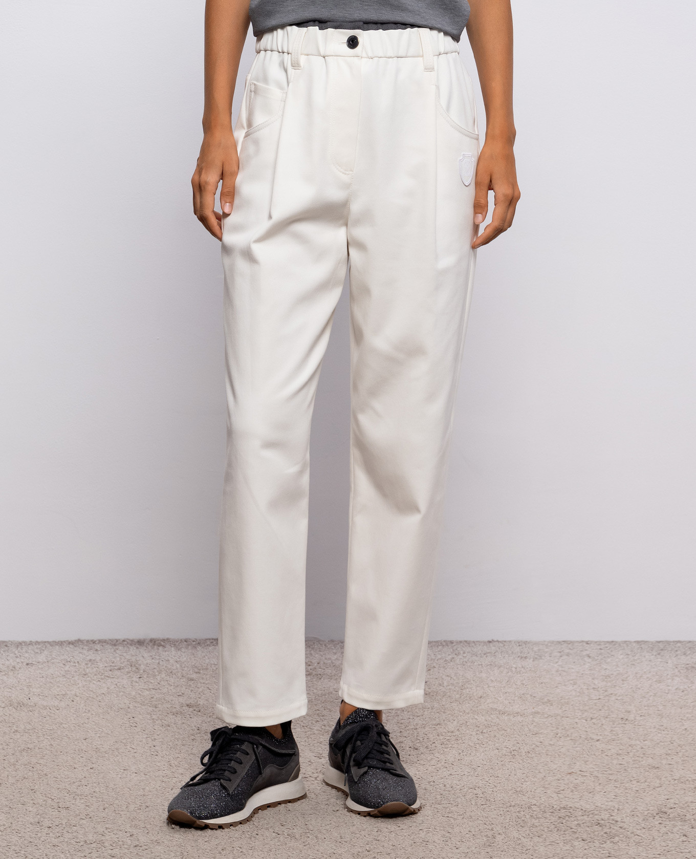 Ivory pants with monil chain Brunello Cucinelli 3