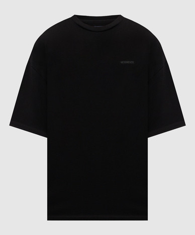 Black t-shirt with logo print