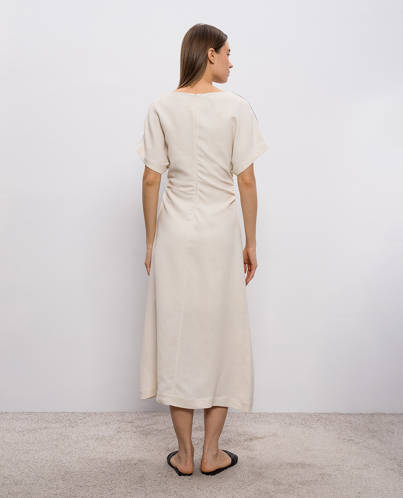 Beige midi dress with linen Brunello Cucinelli 4