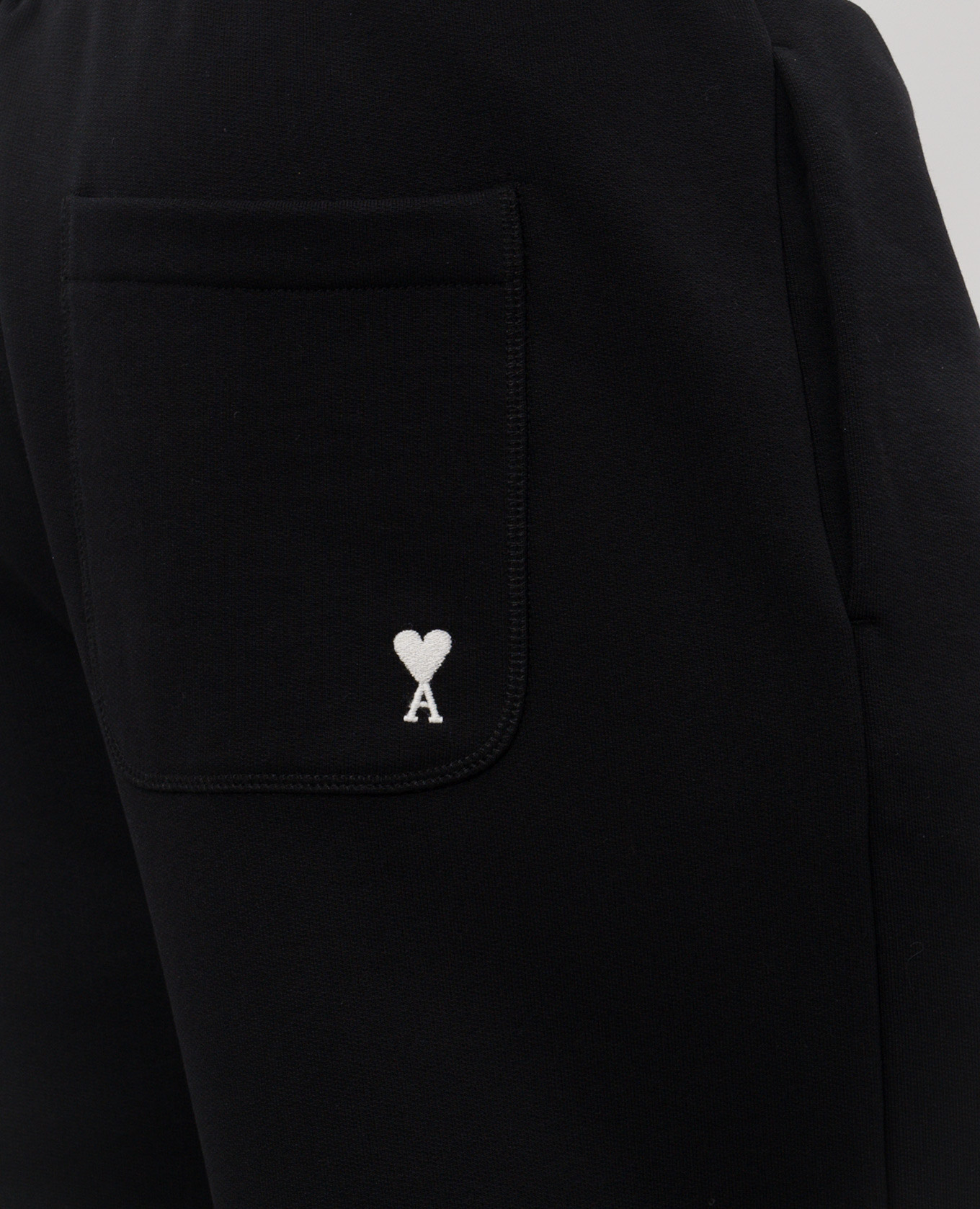 

Black sweatpants with Ami de Coeur embroidered logo Ami Paris