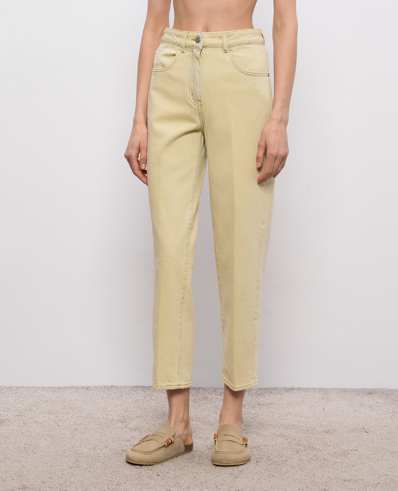Yellow jeans with logo patch Peserico 3