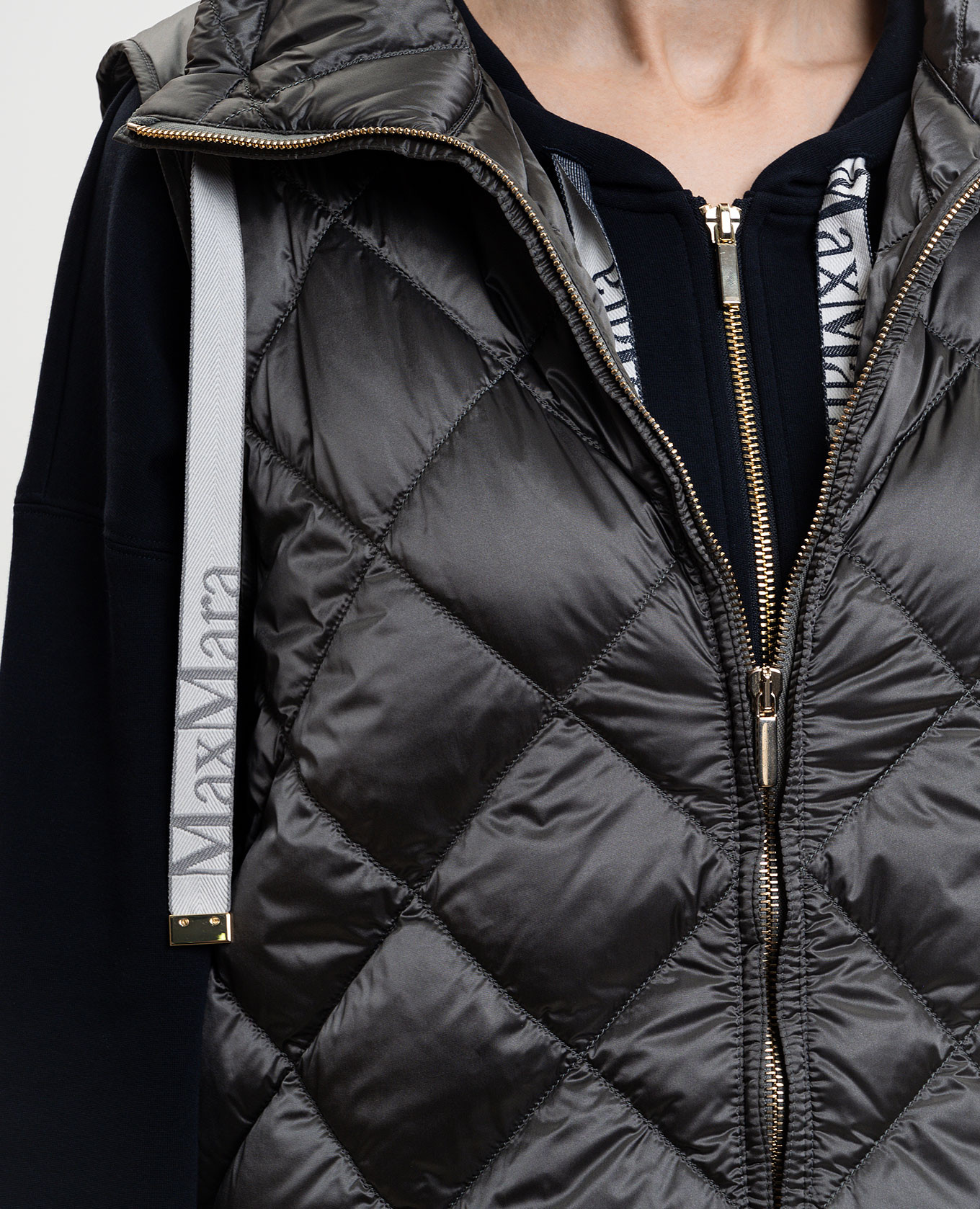 

Grey down vest REGIC Max Mara