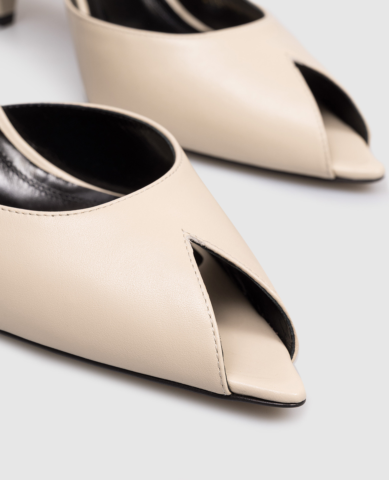 Beige leather Beak sandals Sergio Rossi 5
