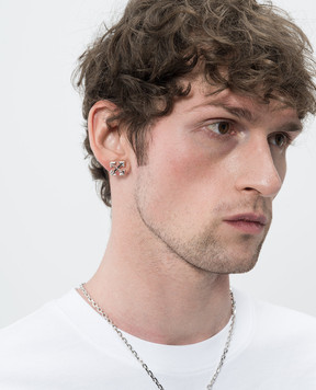 Off-White Silver mono earring in the shape of the Arrow emblem OMOD11RC99MET001