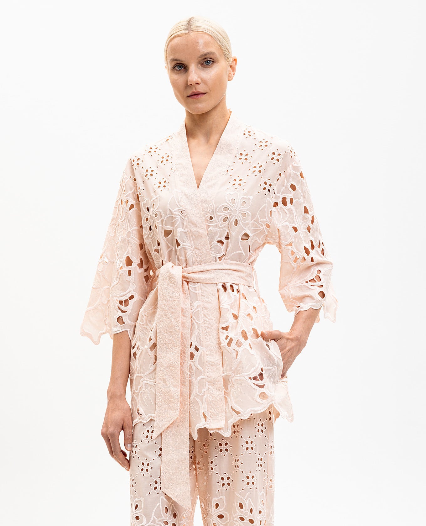 

Pink openwork kimono with embroidery Ermanno Scervino Life
