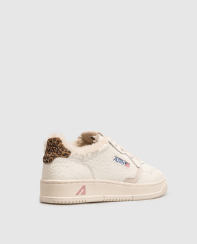 AUTRY MEDALIST ivory leather sneakers with fur AUXWNZ01
