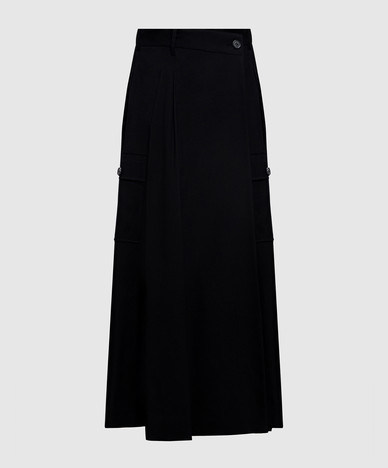 Black pleated skirt
