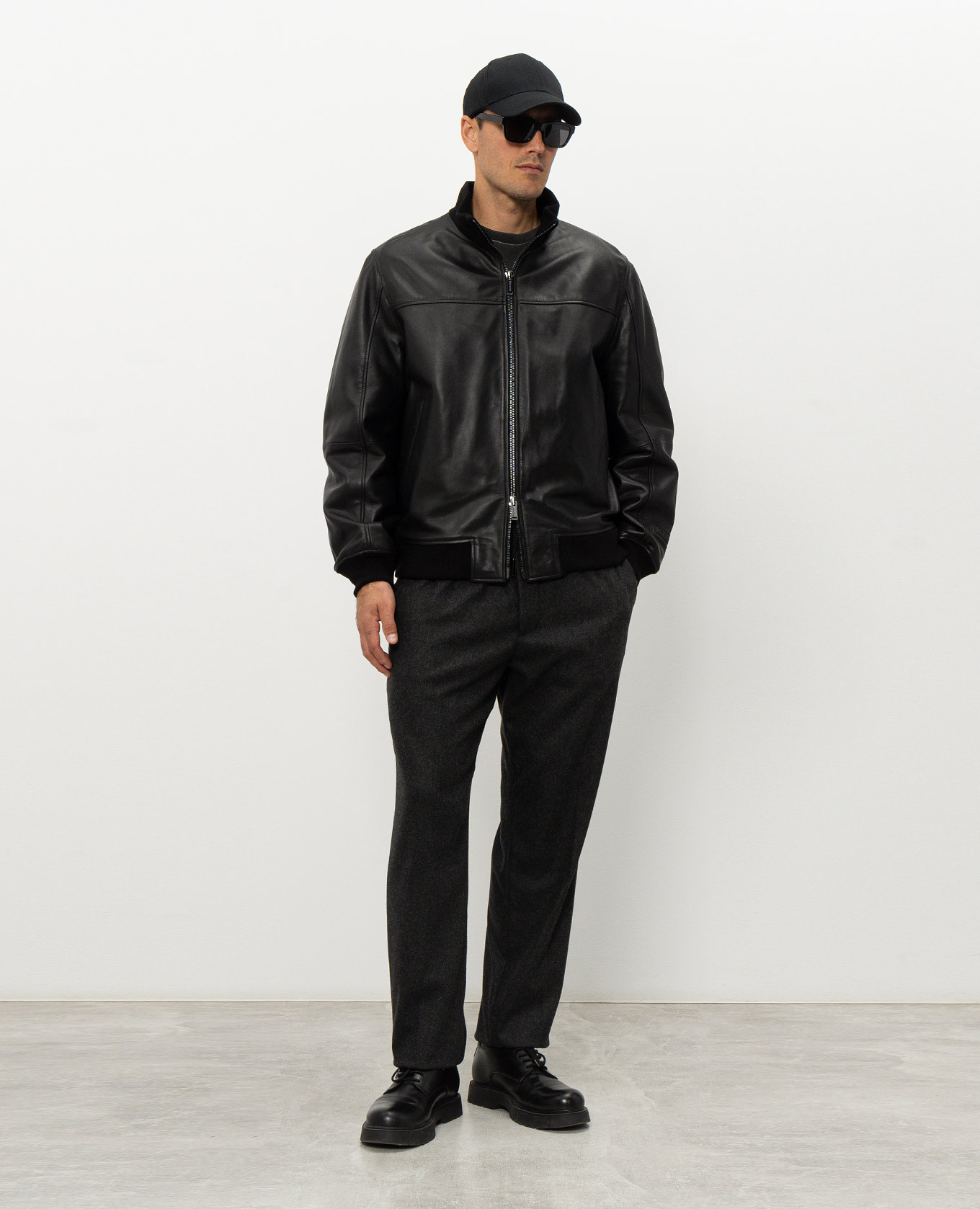 Black T-shirt with print Iceberg 2