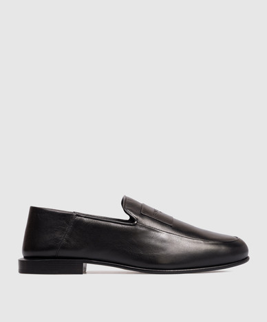 Label black leather loafers with logo