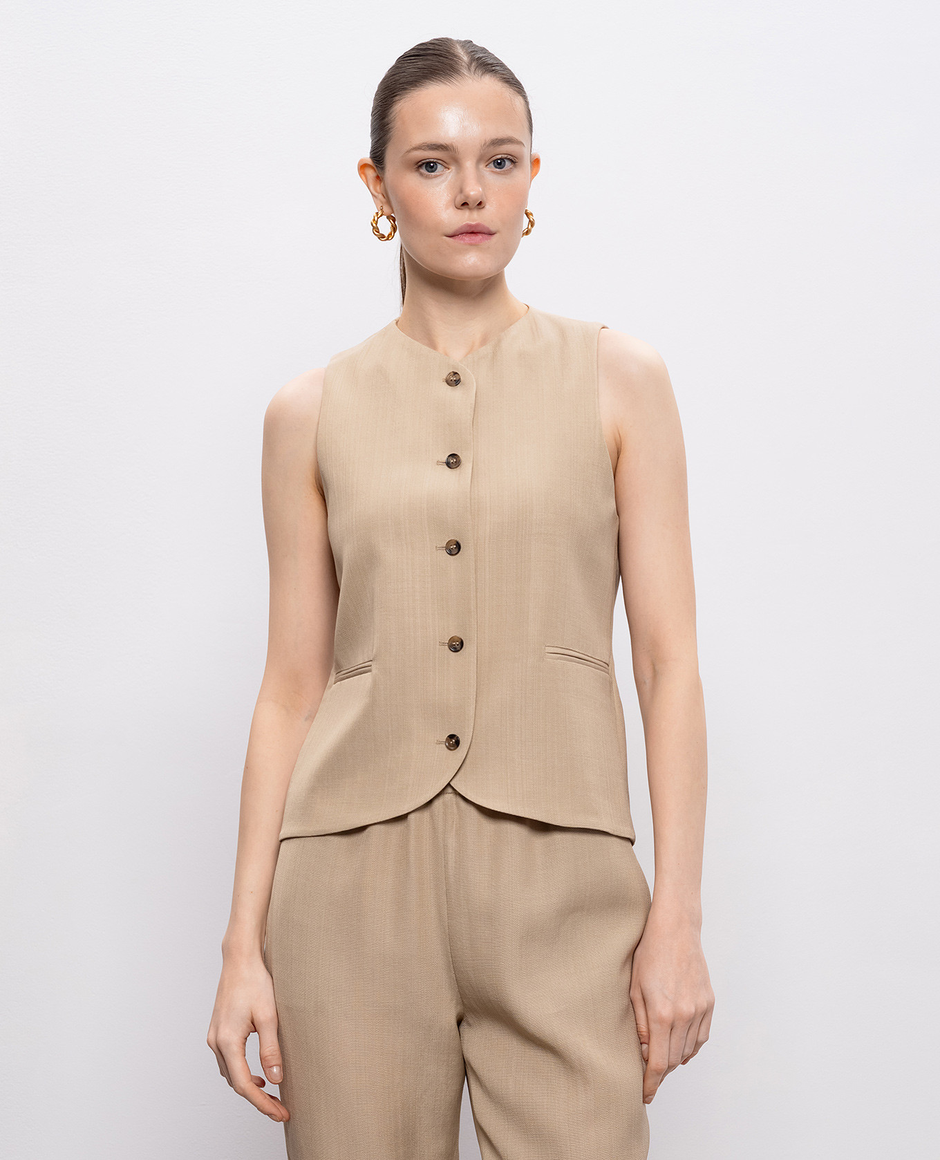 

Beige PACO vest with wool Loulou de Saison