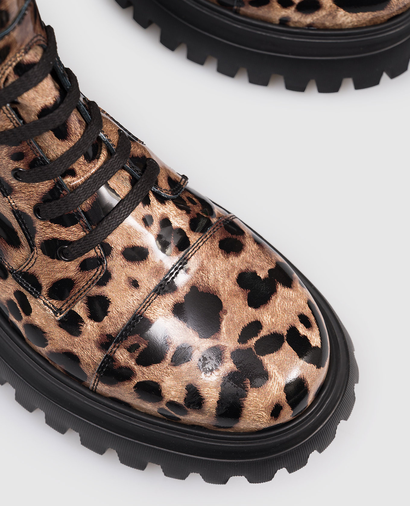 

Children's brown leather glossy shoes with animal print Dolce&Gabbana