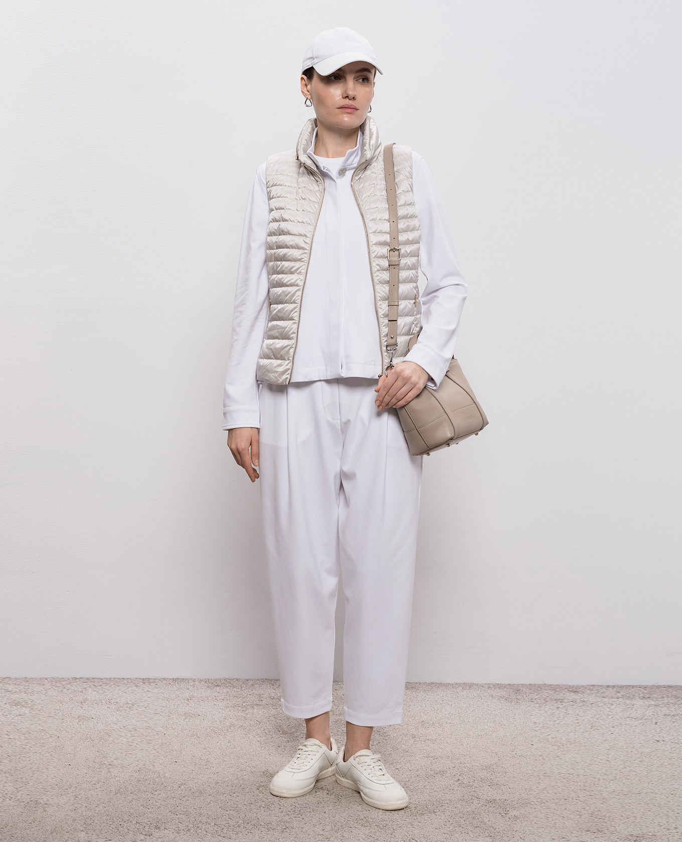 White pants CEYLAN MooRER 2