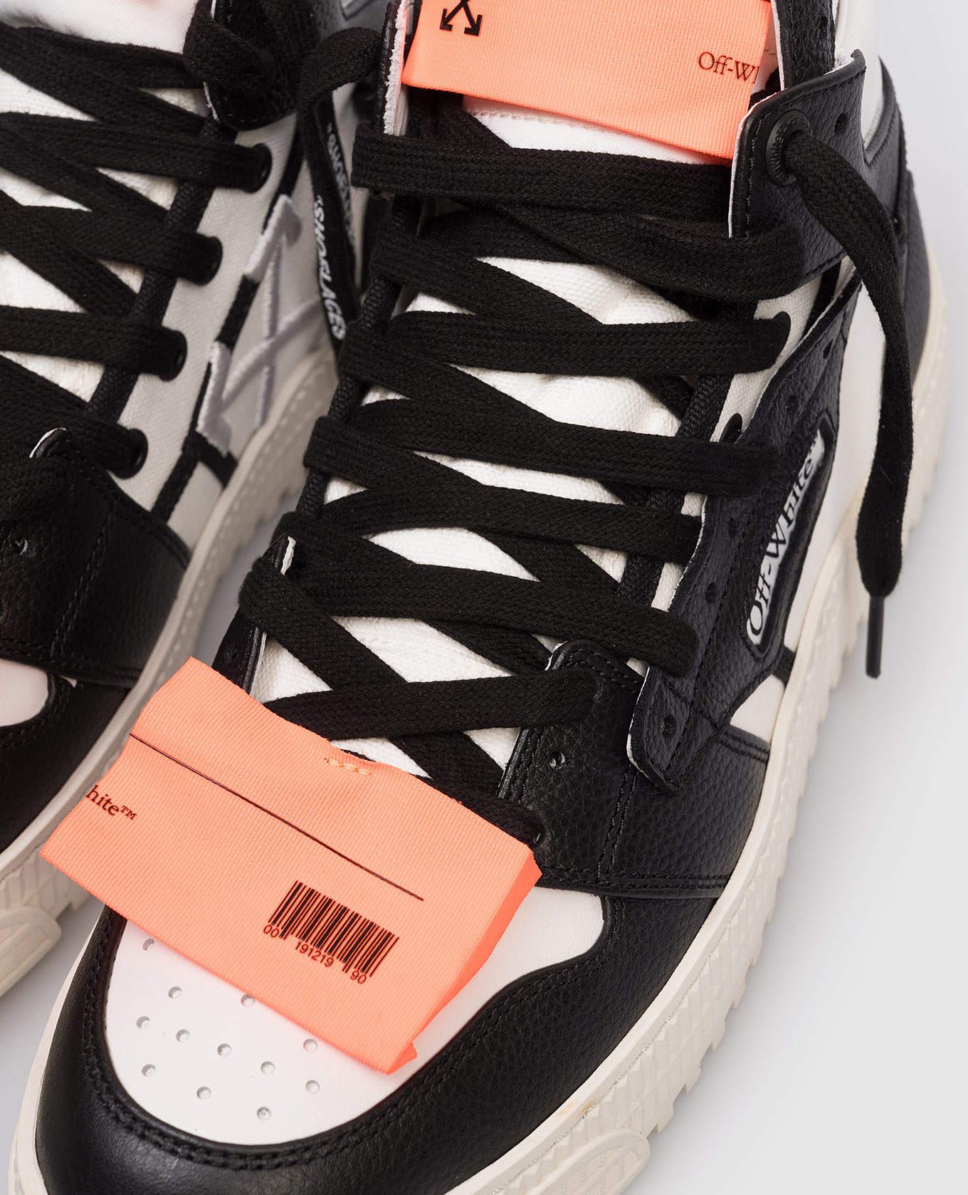 Black 3.0 Floating Arrow combo high tops Off-White 5