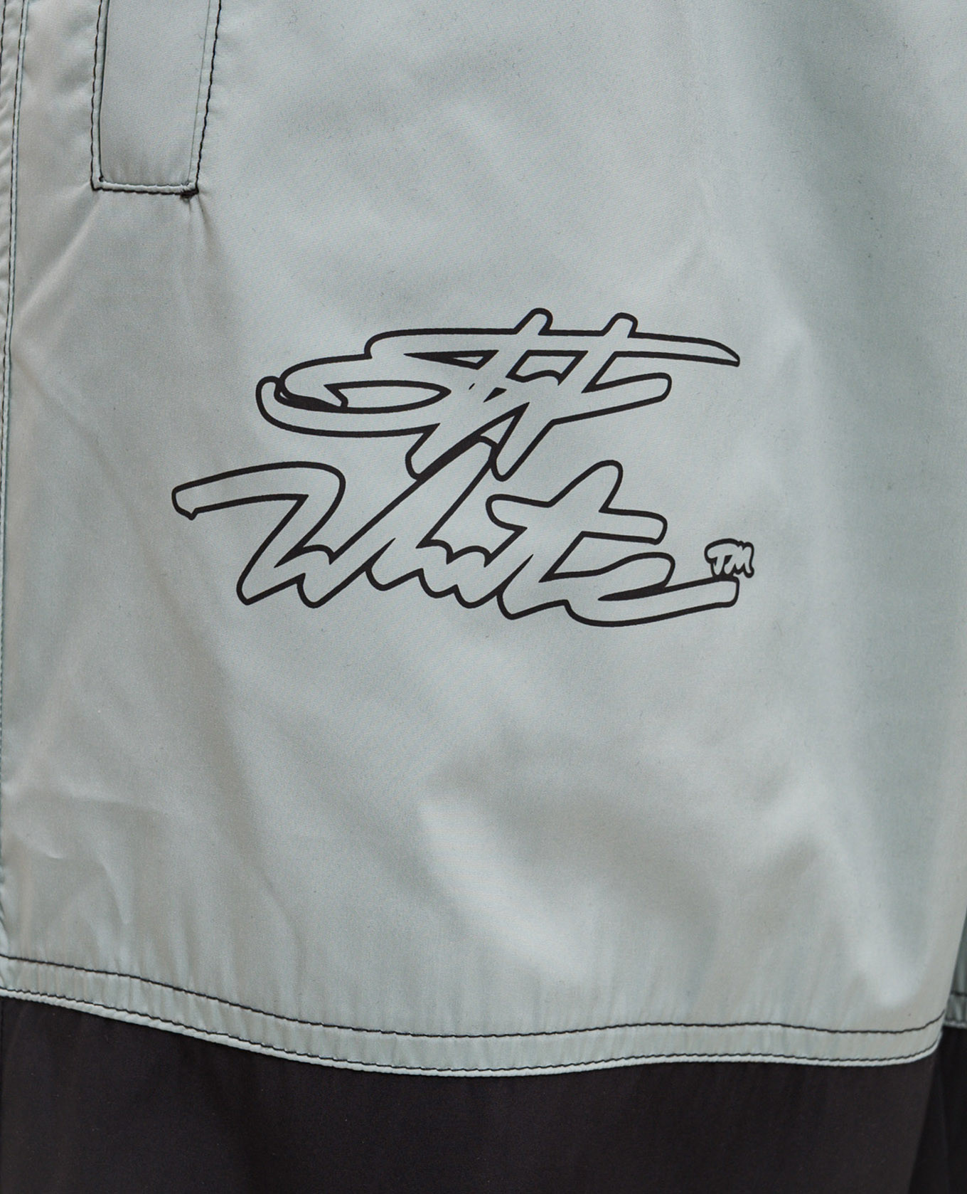 Green joggers Off-White 5
