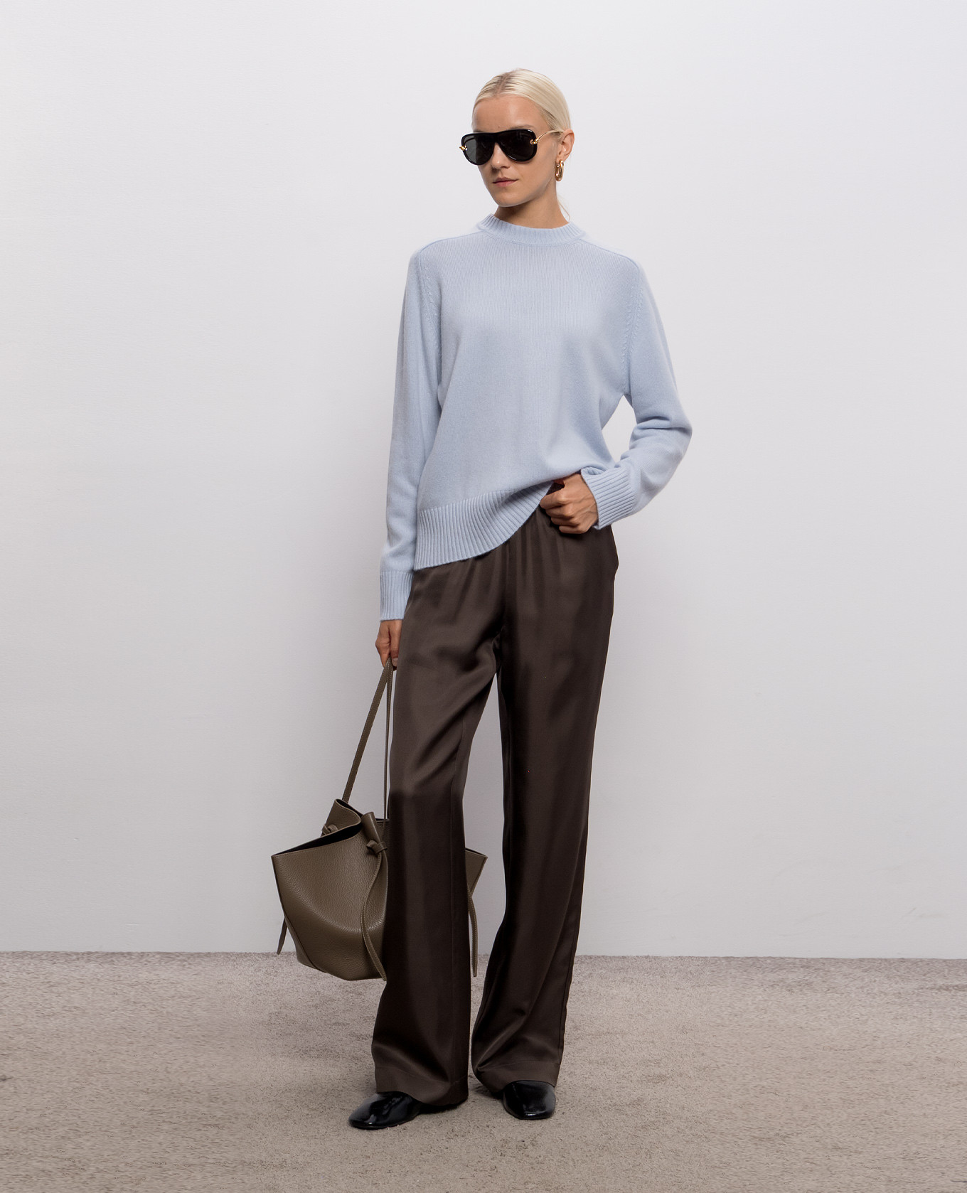 BALTRA blue cashmere sweater Loulou de Saison 2