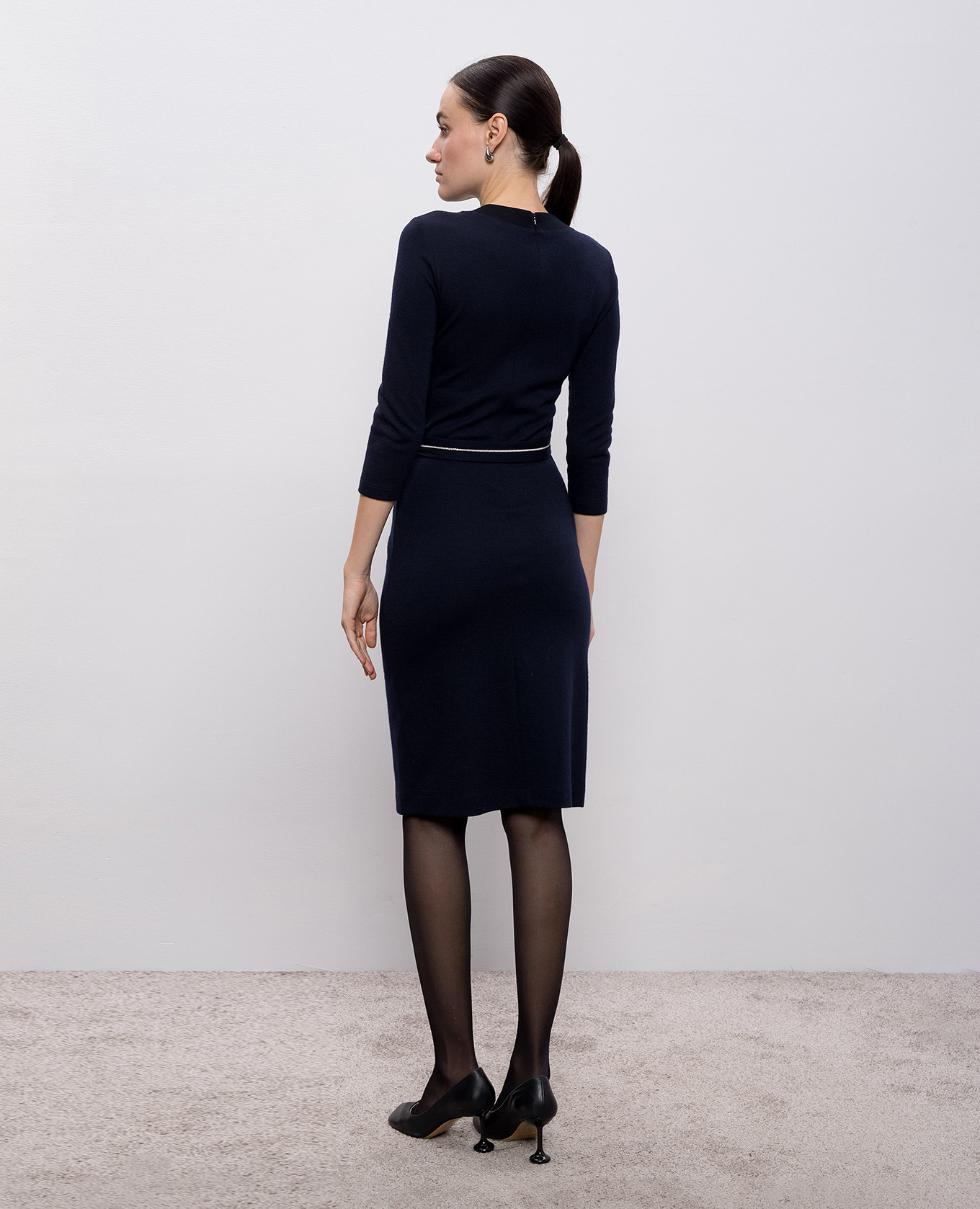 Blue wool dress with monil chain Peserico 4