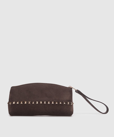 Braune Wildleder-Clutch mit Rockstud-Verschluss