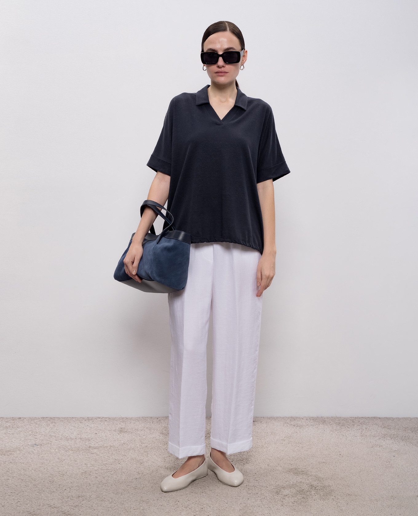 

Blue linen top with polo collar Peserico