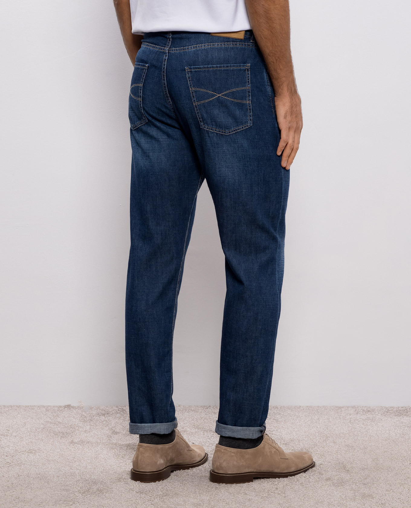 Blue jeans with a worn effect Brunello Cucinelli 4
