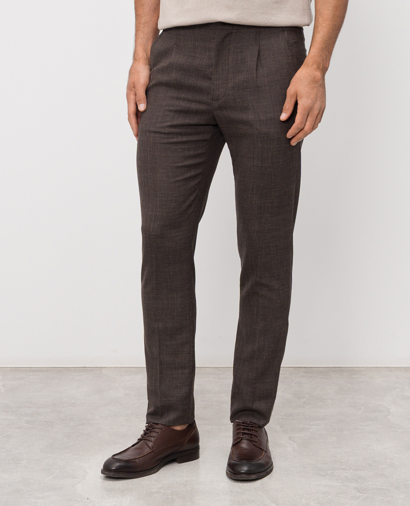 

Brown wool, silk and linen trousers Enrico Mandelli