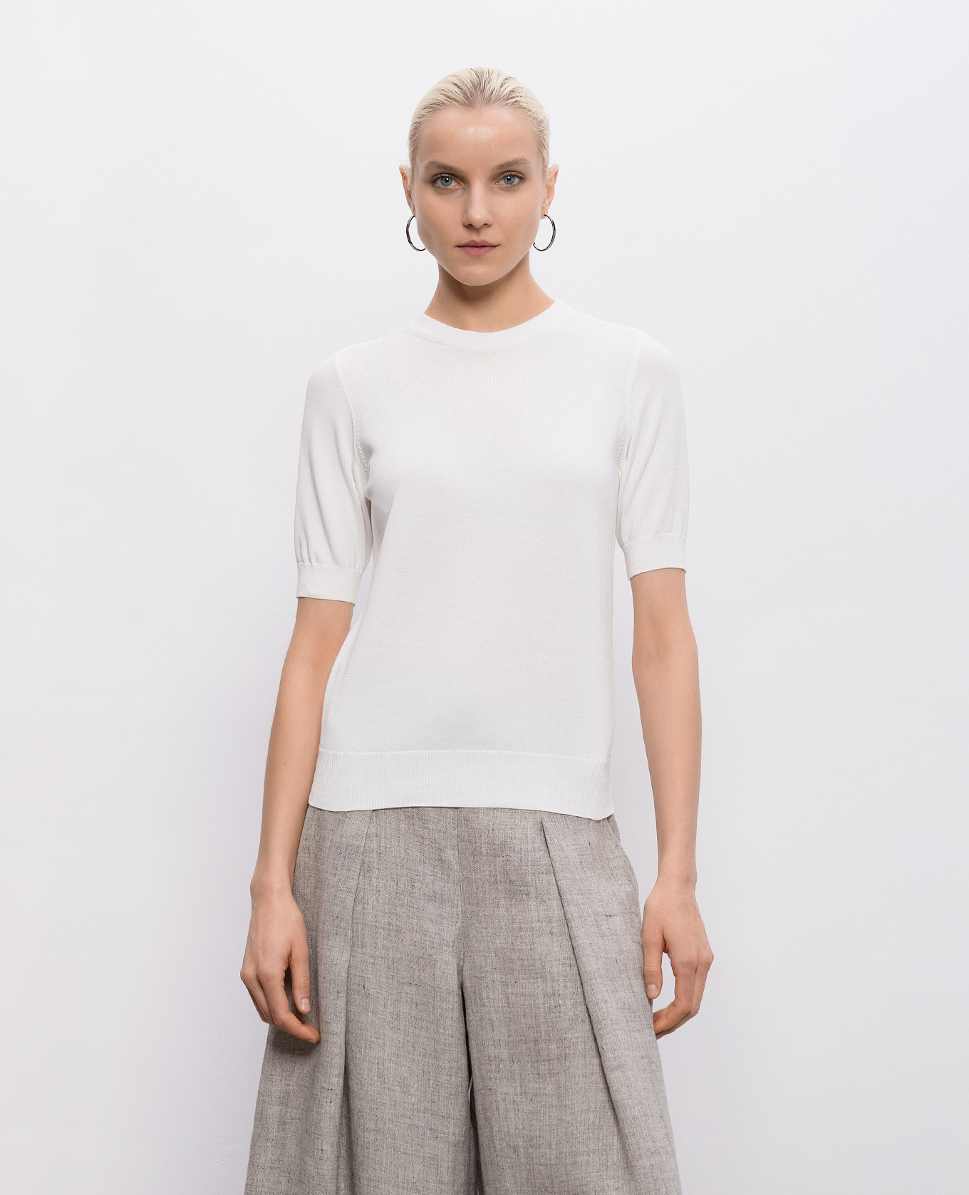 

White T-shirt with cuffs Intoca