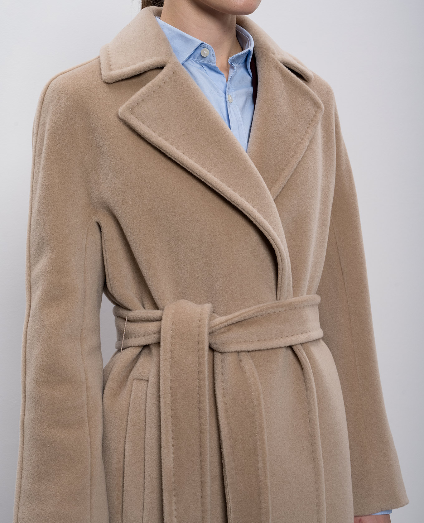 

Beige wool coat with a SCIRE smell Max Mara