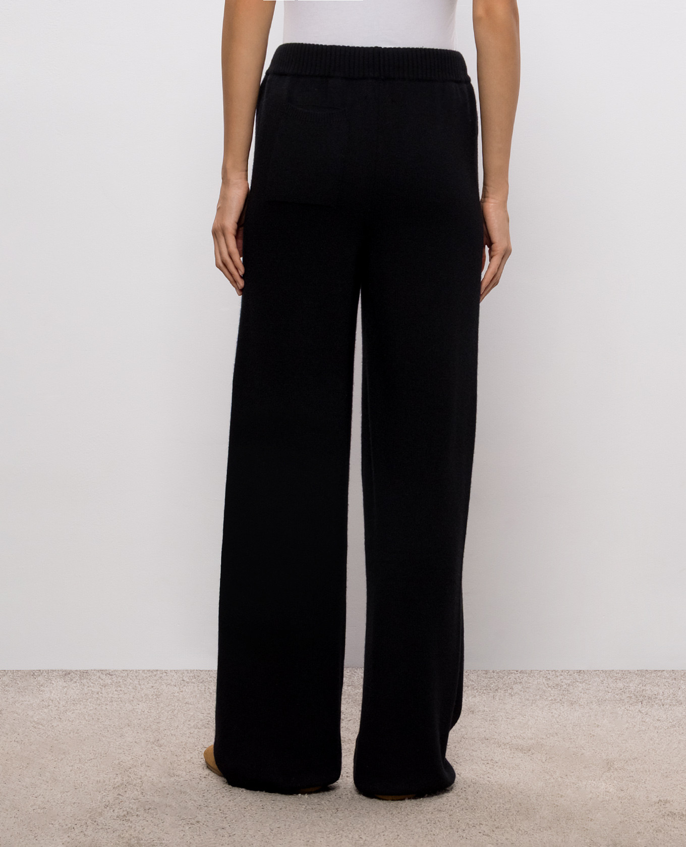 Black wool sweatpants Woolrich 4