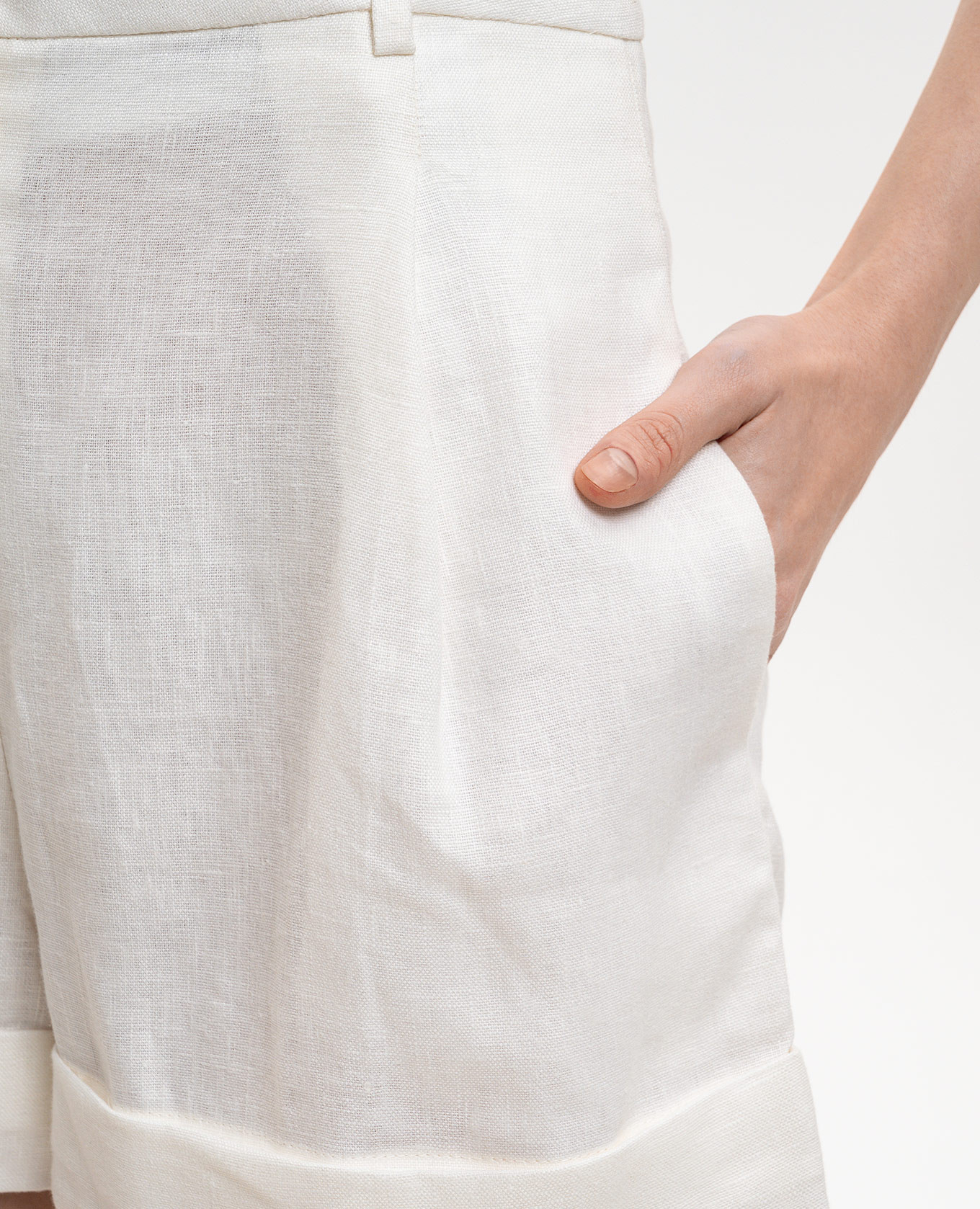 

Hardy white linen shorts Faithfull