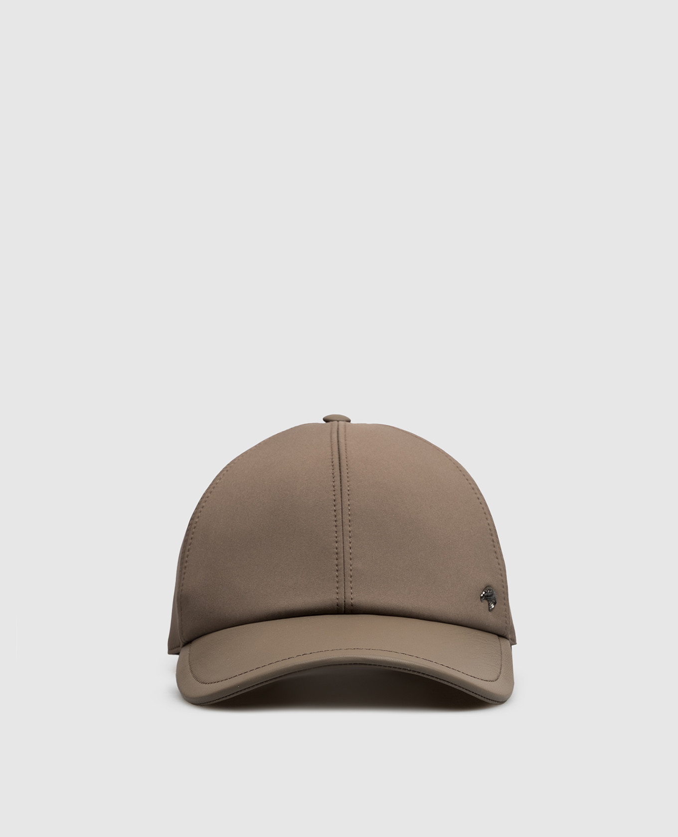 Brown cap with leather peak