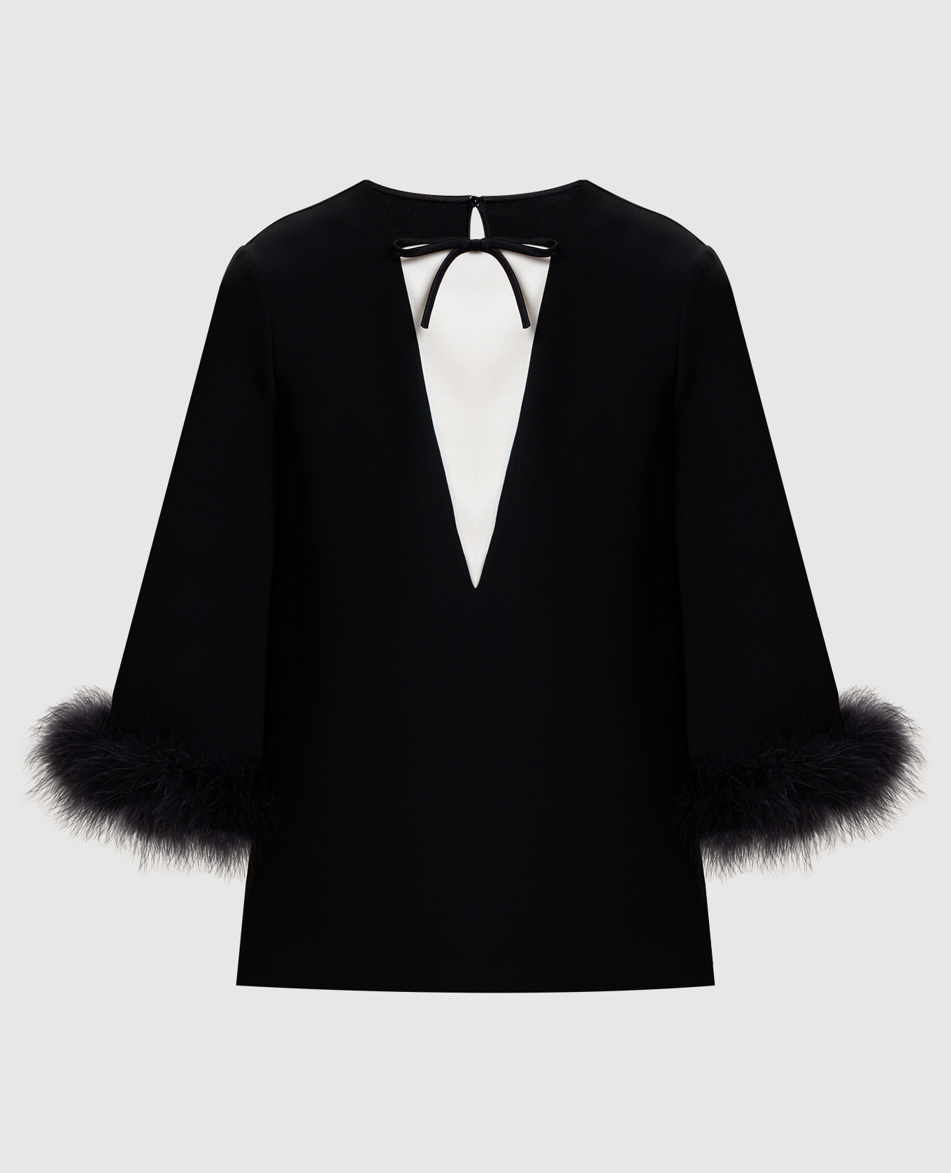 Zwarte zijden blouse met veren