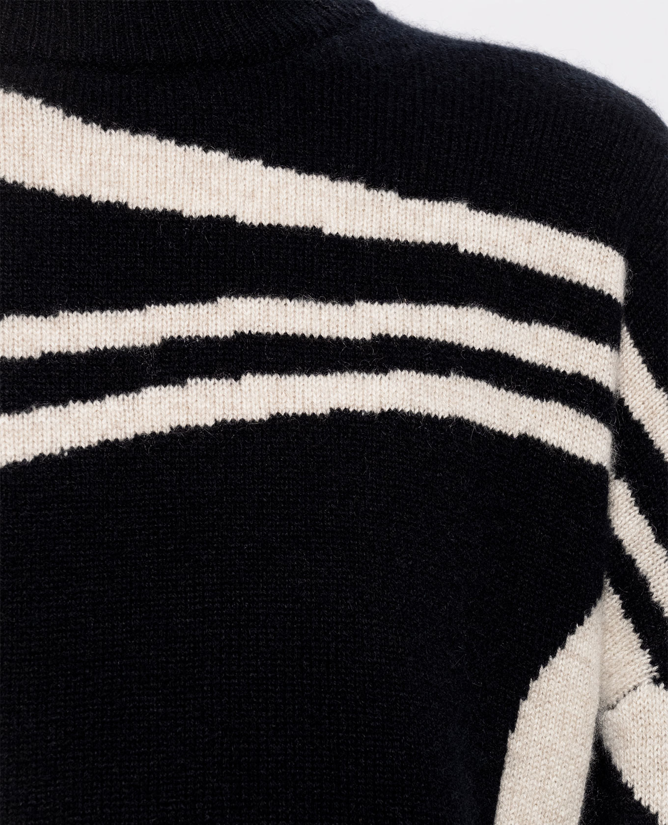 NOGA black cashmere sweater Loulou de Saison 5