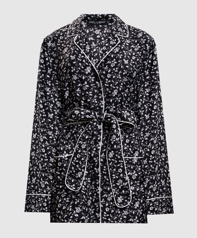 Zwarte zijden blouse in pyjamastijl