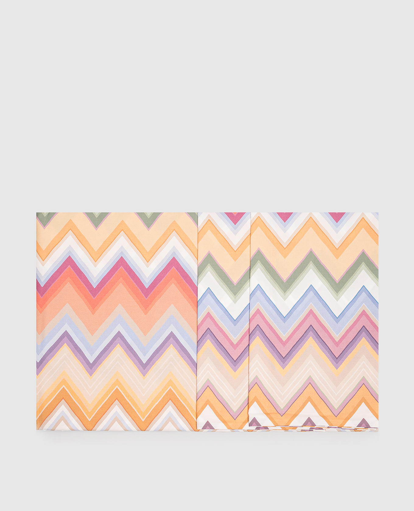 Anders bedding set with branded print