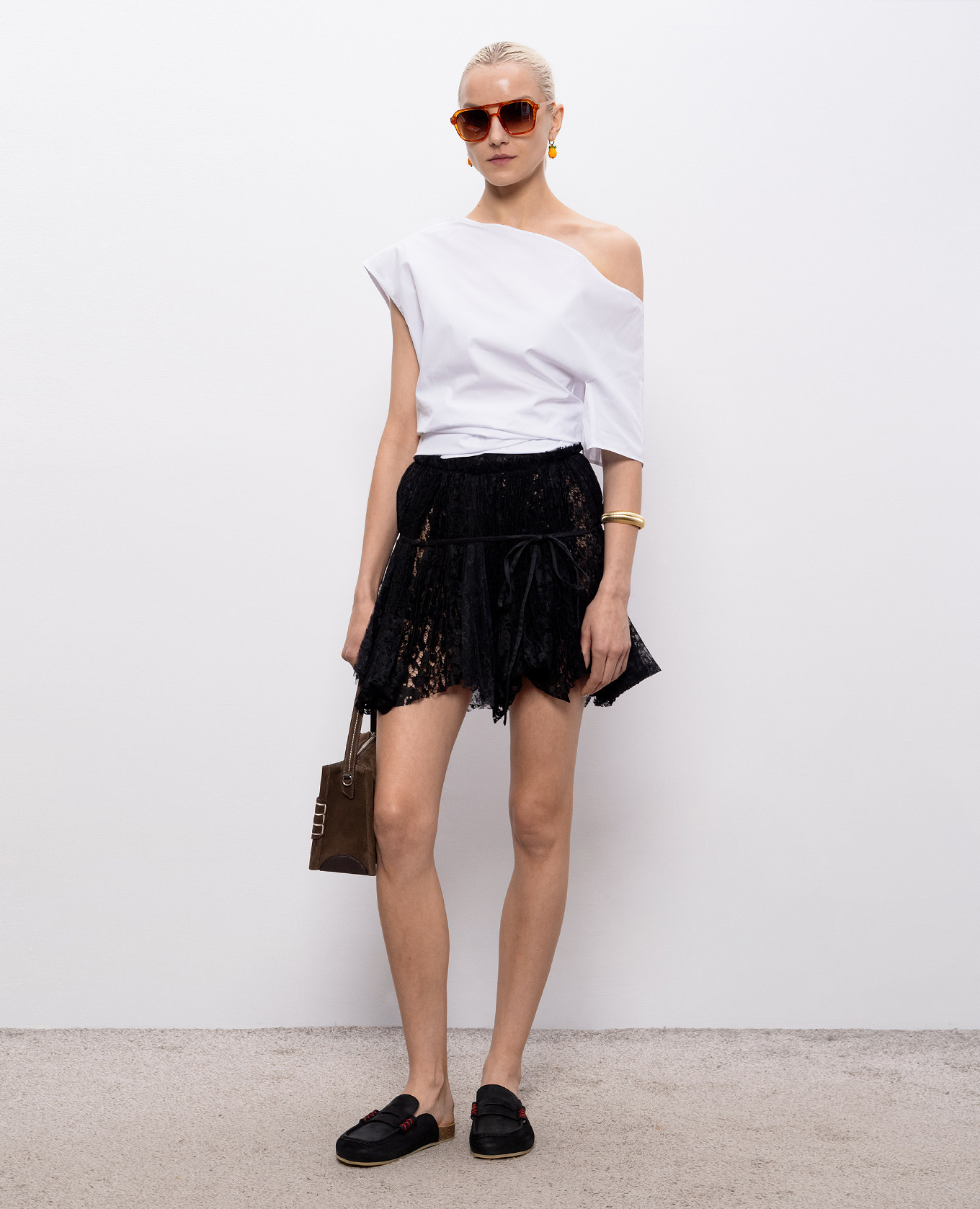 Black lace pleated skirt JW Anderson 2