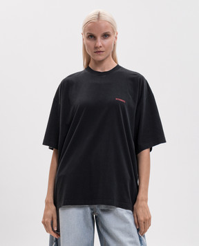 Vetements Black t-shirt with logo print MH27TR142Bw