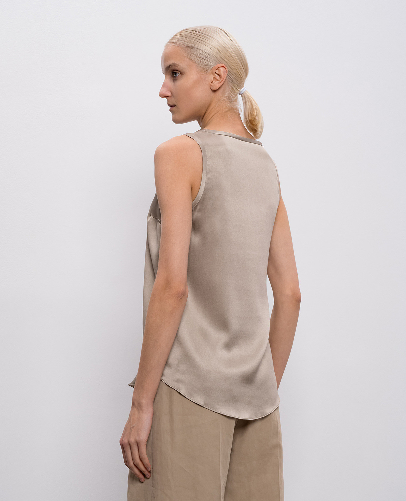 Beige silk top Brunello Cucinelli 4