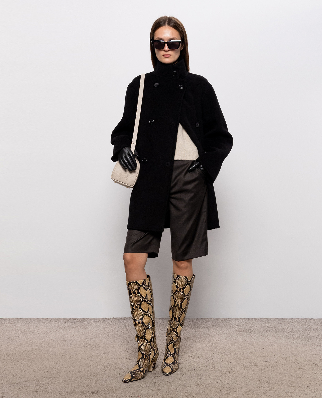 AZALI beige wool sweater with short sleeves Loulou de Saison 2