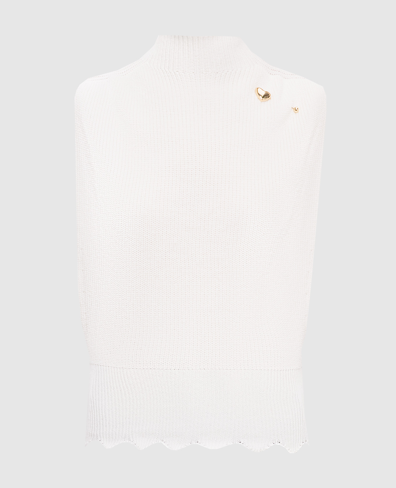 Ivory vest with brooch