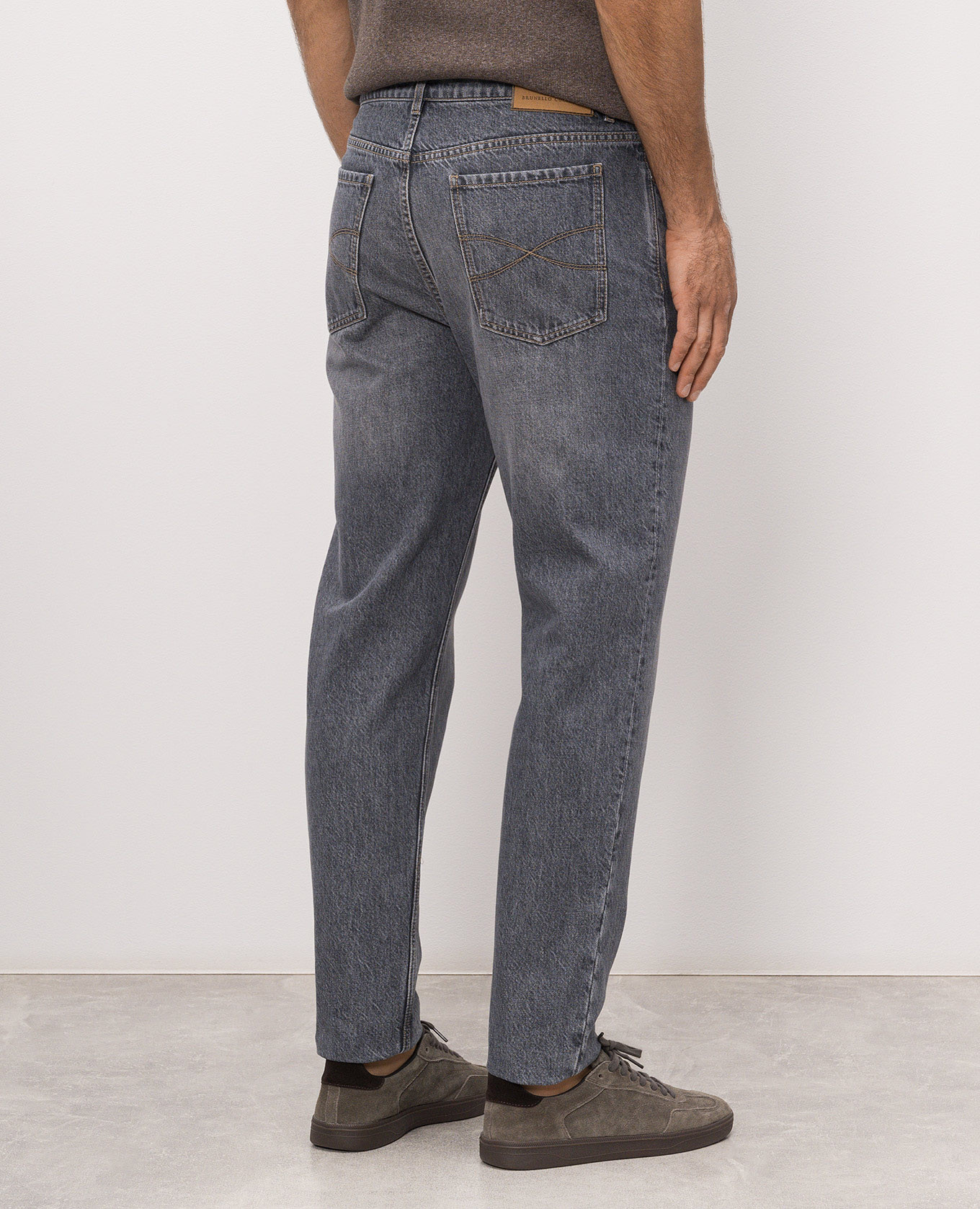 Blue jeans with a worn effect Brunello Cucinelli 4