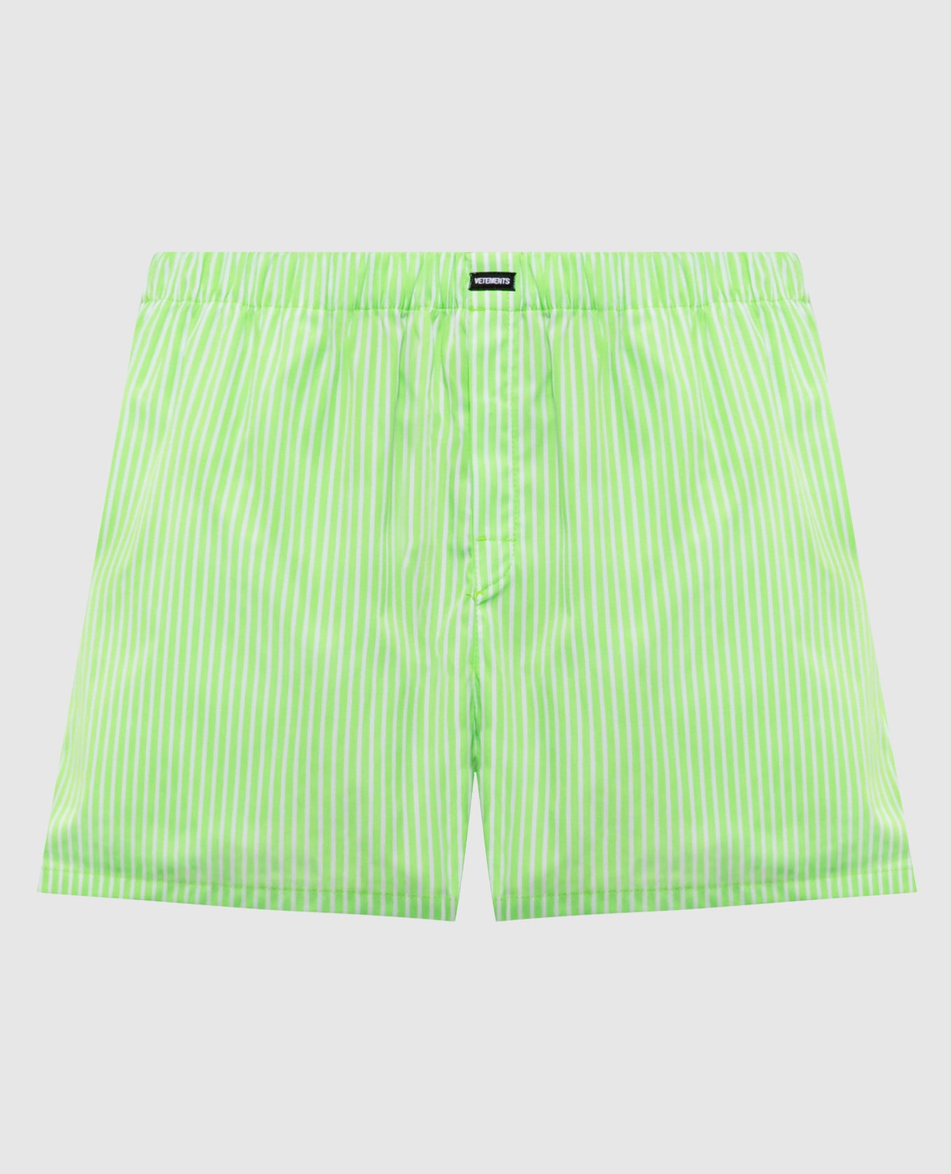 Short à rayures vertes