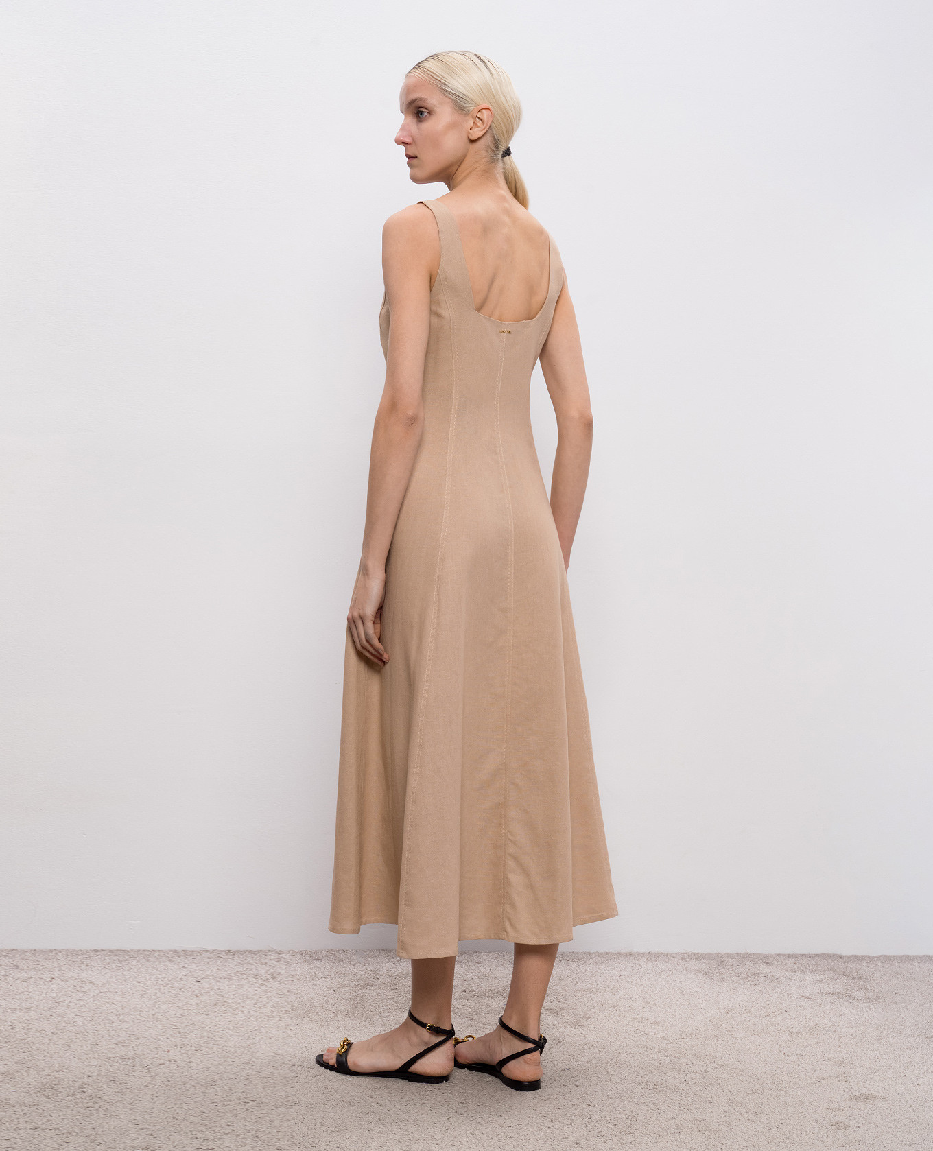 

Beige midi dress with linen Twinset