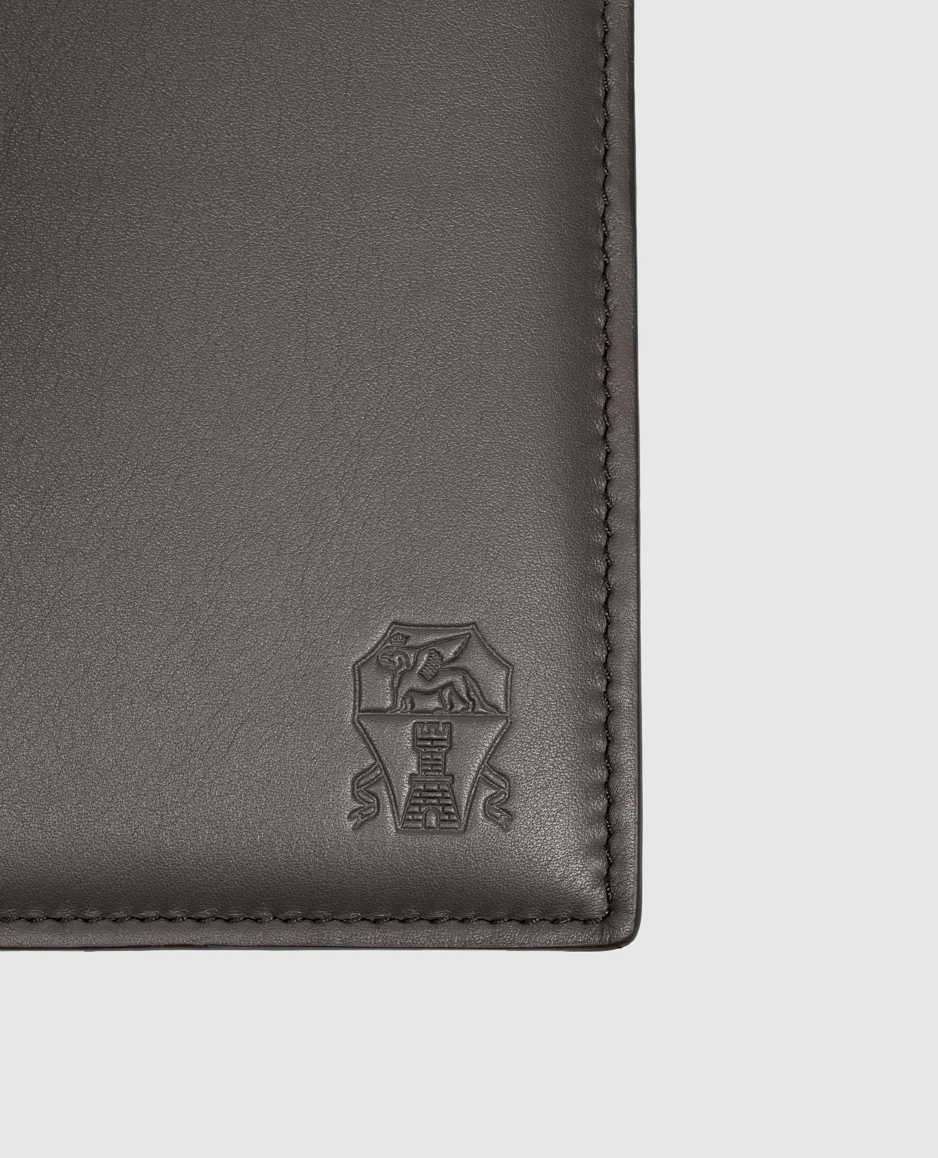 Brown leather passport cover Brunello Cucinelli 4