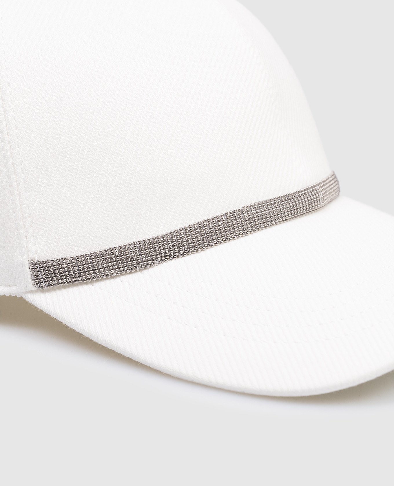 

White cap with monil chain Brunello Cucinelli