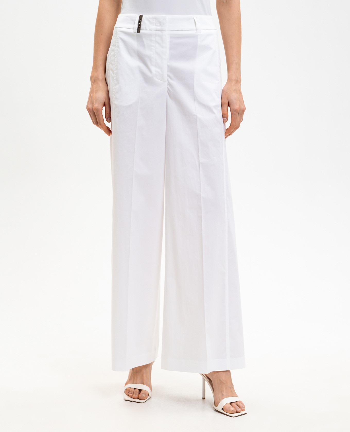 

White pants with brand patch Peserico