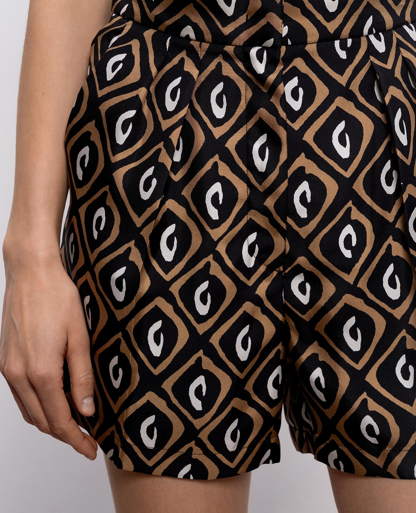

Black QUINOA printed silk shorts Max Mara