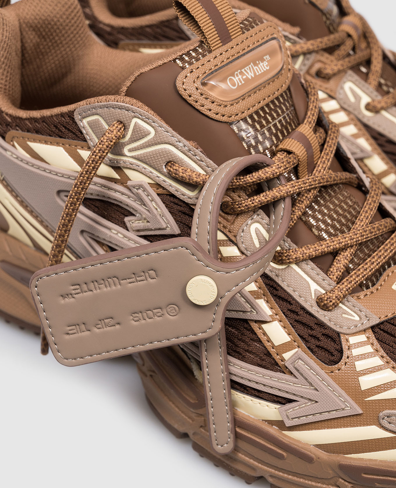 

Brown Be Right Back sneakers Off-White