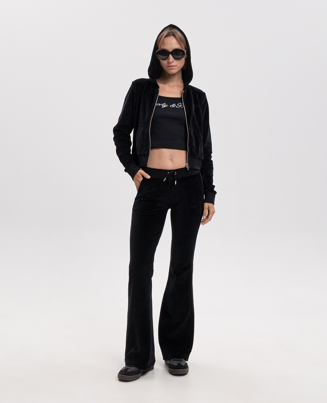 Black velour track pants with crystals Sporty & Rich 2